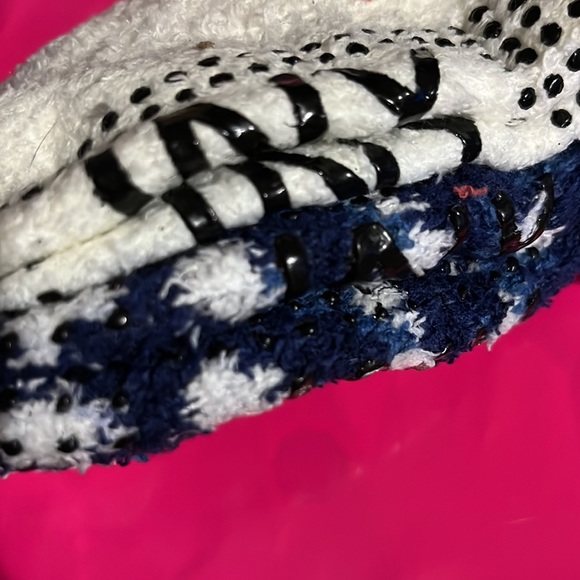 NEW Women Jones New York cozy socks 2 pr NEW BNWT non skid bottom BNIP - Picture 7 of 7